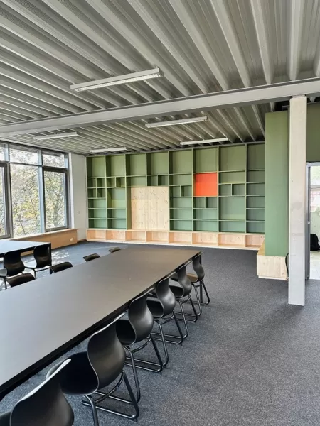 floetotto_lernlof_irmgardis_gymnasium_köln_©gernotschulzarchitektur_01 FLÖTOTTO - Vnitřní vybavení