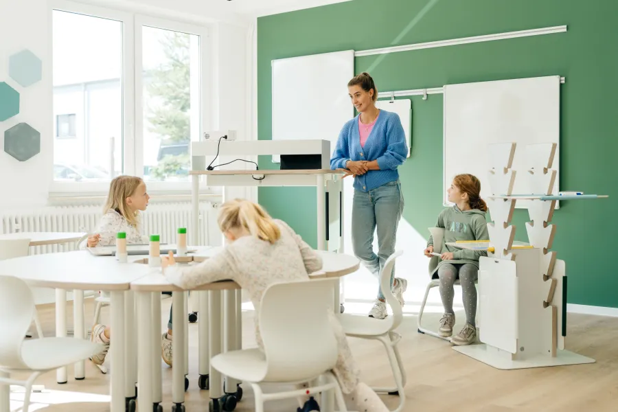 FLÖTOTTO - Education