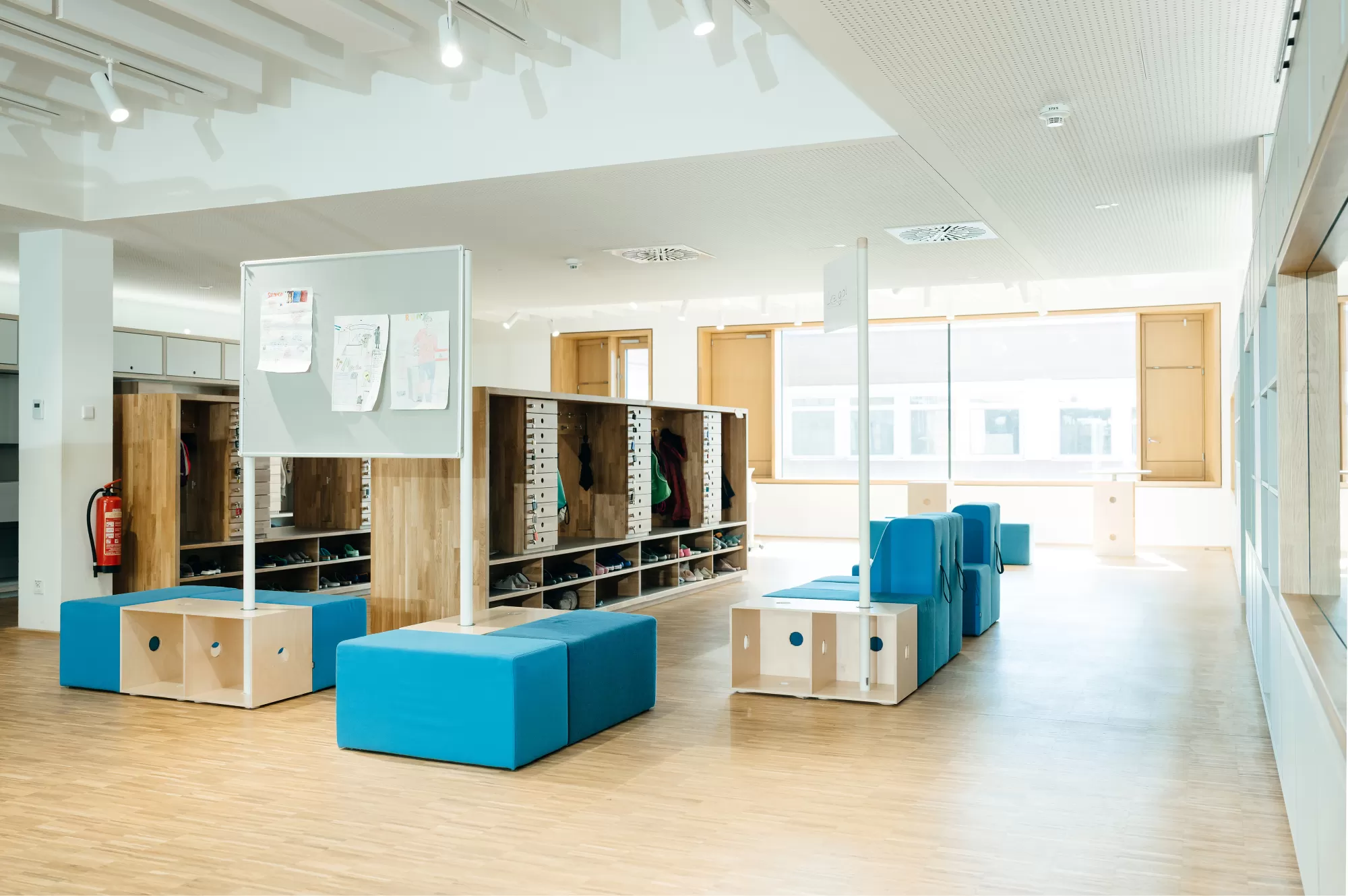 FLÖTOTTO - ACTIVE Säulenrohr für Ausstellungssystem