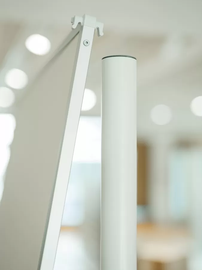 FLÖTOTTO - ACTIVE Säulenrohr für Ausstellungssystem