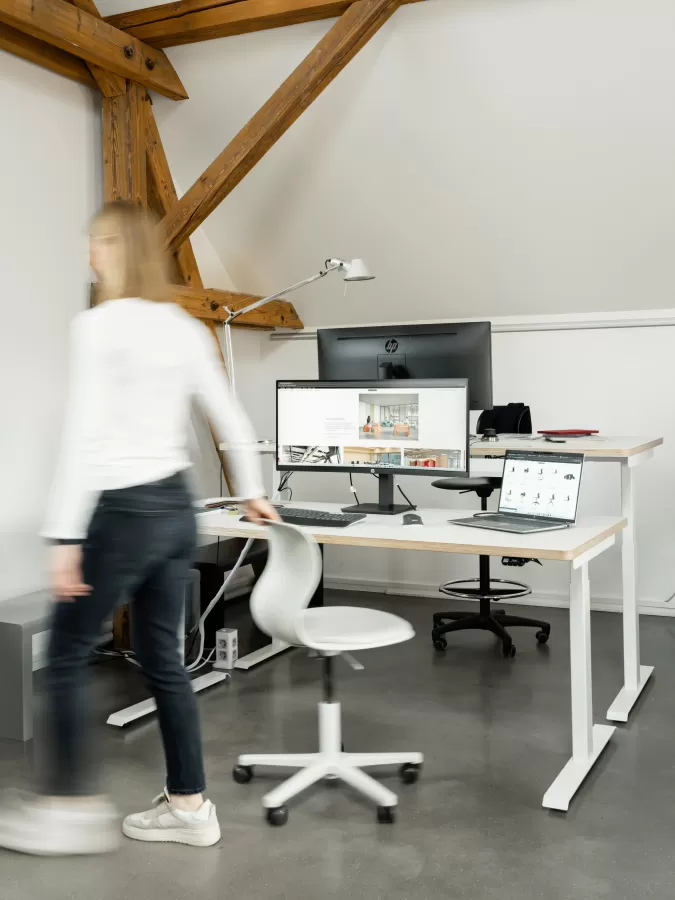 FLÖTOTTO - E-TABLE Höhenverstellbar